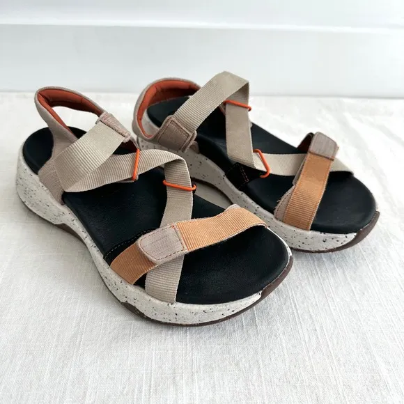 Taos Super Z Women's Water Friendly  Comfort Walking Sandal Tan Multi US 6