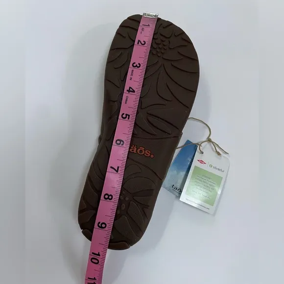 TAOS Women’s Gift 2 Leather Slide Sandals Arch Support in Beige Size 6 NWT