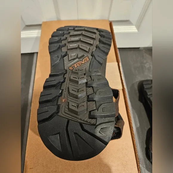 TEVA Men's Dark Brown Leather Strap Rugged Terrain Sandals Size 10 NWOT