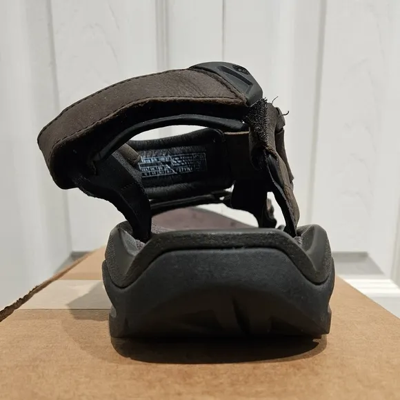 TEVA Men's Dark Brown Leather Strap Rugged Terrain Sandals Size 10 NWOT