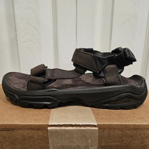 TEVA Men's Dark Brown Leather Strap Rugged Terrain Sandals Size 10 NWOT