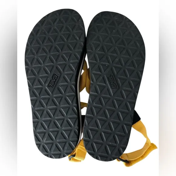 Teva Platform sandals black yellow ankle strap 9