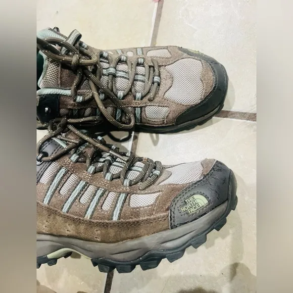 The North Face Alpha Z73 Mid Hiking Trail Boots Gray Women Size 7.5 super clean