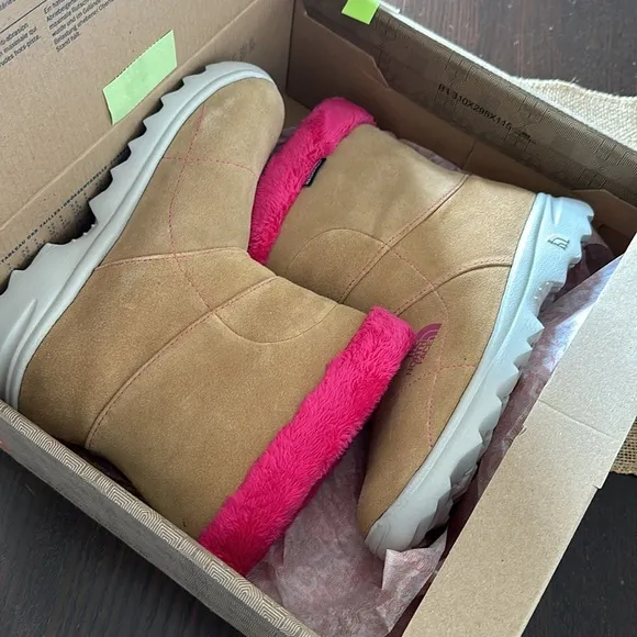 The North Face Girls Suede Waterproof Boots Chestnut Hot Pink Size 3