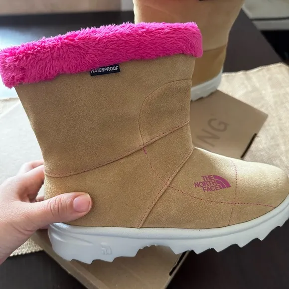 The North Face Girls Suede Waterproof Boots Chestnut Hot Pink Size 3
