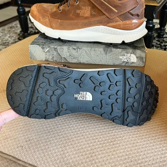 The North Face Men's Vals Mid‎ Leather Waterproof Hiking Boots