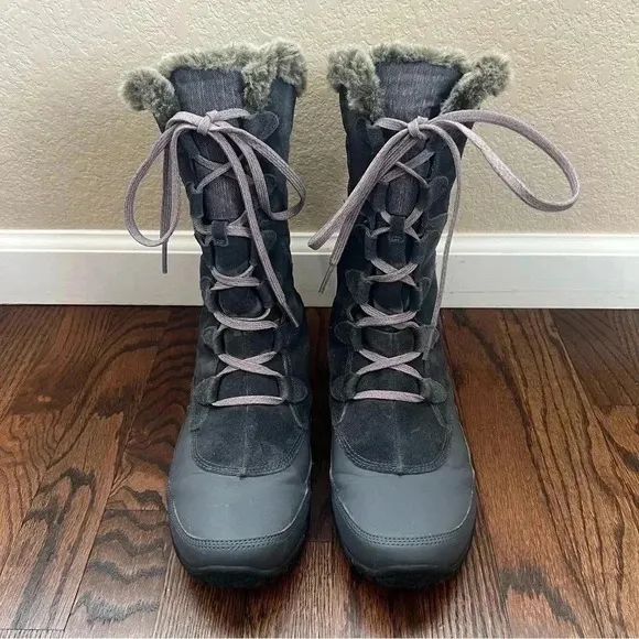 The North Face Nuptse Purna Snow Boots Plum Kitten Grey Women Size 11 NF00A0Z3