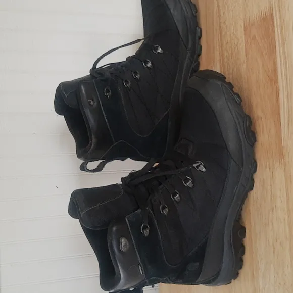 The North Face NWT Men's 11 Chilkat Nylon Waterproof Hiking/Snow Boots