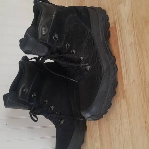 The North Face NWT Men's 11 Chilkat Nylon Waterproof Hiking/Snow Boots