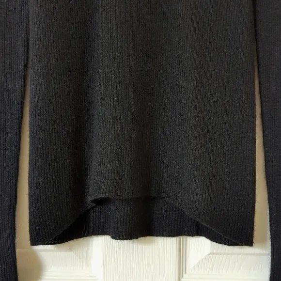 Theyskens' Theory Cashmere &amp; Silk Lightweight Ribbed Knit Sweater Black Large