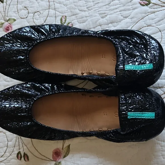 Tieks Obsidian Black Croc Patent Leather Ballet Flats Sz 11 EUC