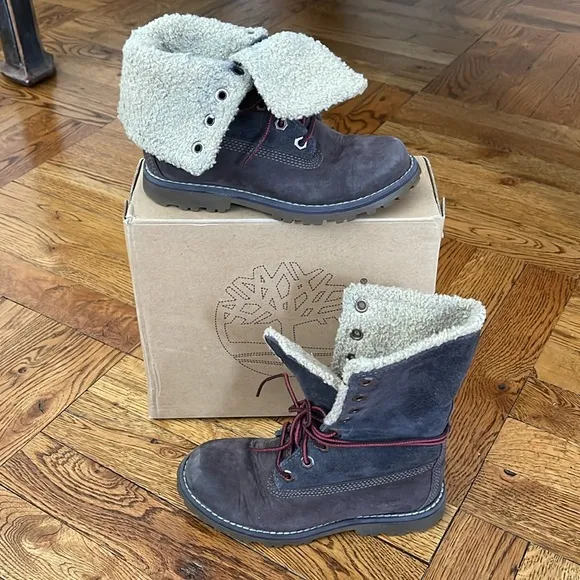 TIMBERLAND 6” SHEARLING BOOTS SIZE 12