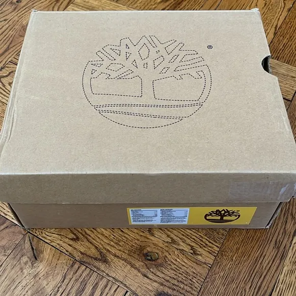 TIMBERLAND 6” SHEARLING BOOTS SIZE 12