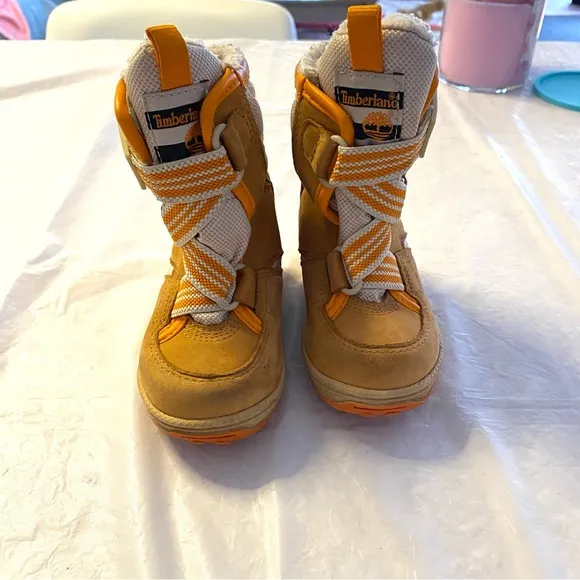Timberland boots Snow Stomper Xtrm in camel SZ 5 Kids Worn once
