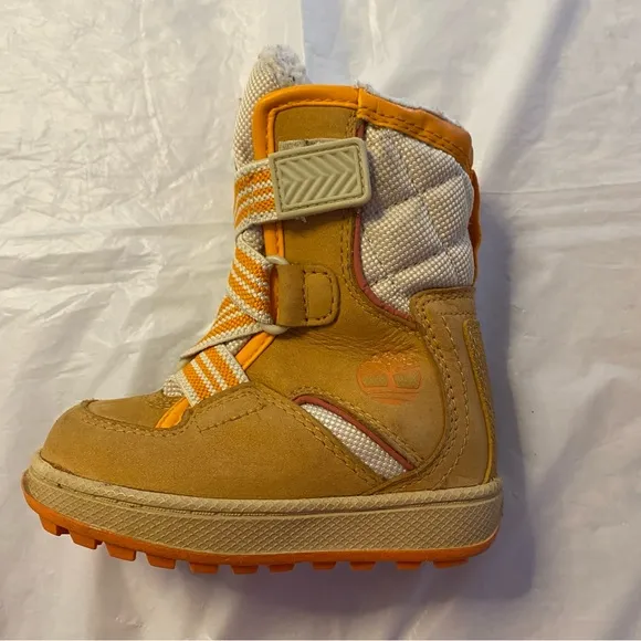 Timberland boots Snow Stomper Xtrm in camel SZ 5 Kids Worn once