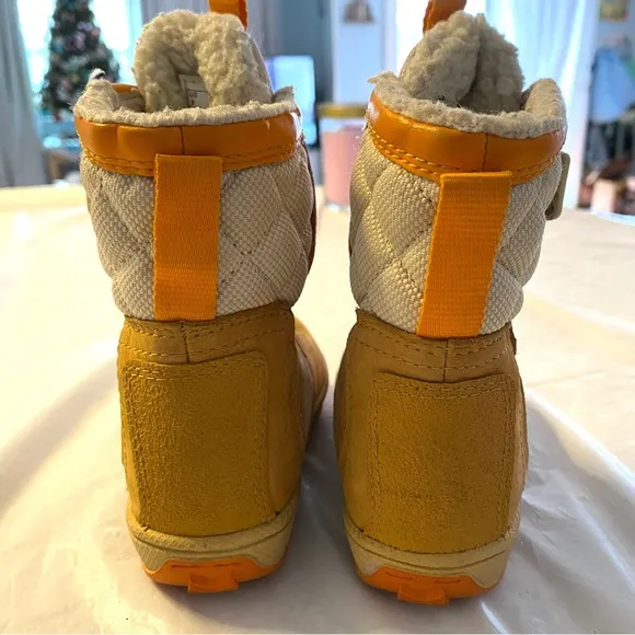 Timberland boots Snow Stomper Xtrm in camel SZ 5 Kids Worn once