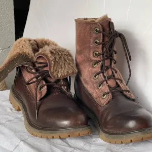 Timberland Shearling Foldover Boots 5.5