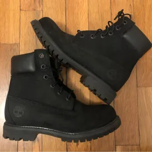 TimberLand Waterproof Snow Boots/Size:5/Condition:New/Color:Black