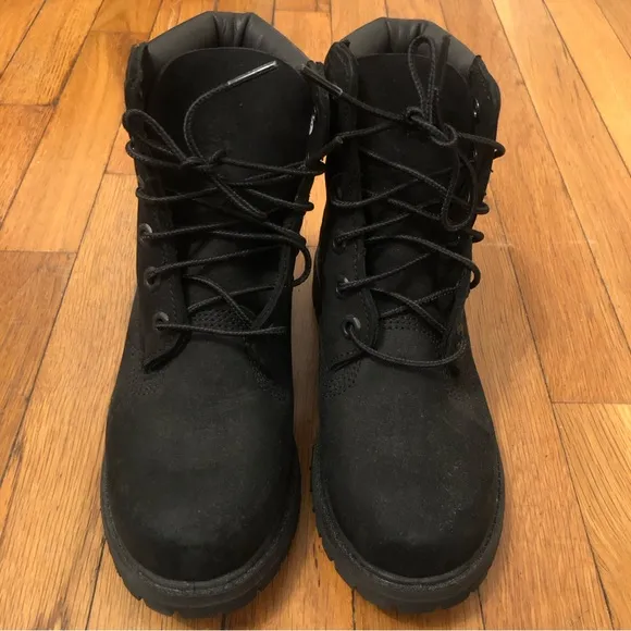 TimberLand Waterproof Snow Boots/Size:5/Condition:New/Color:Black