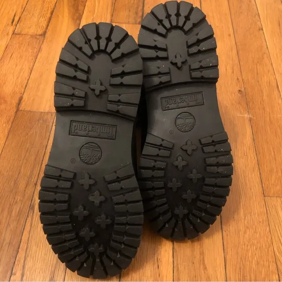 TimberLand Waterproof Snow Boots/Size:5/Condition:New/Color:Black