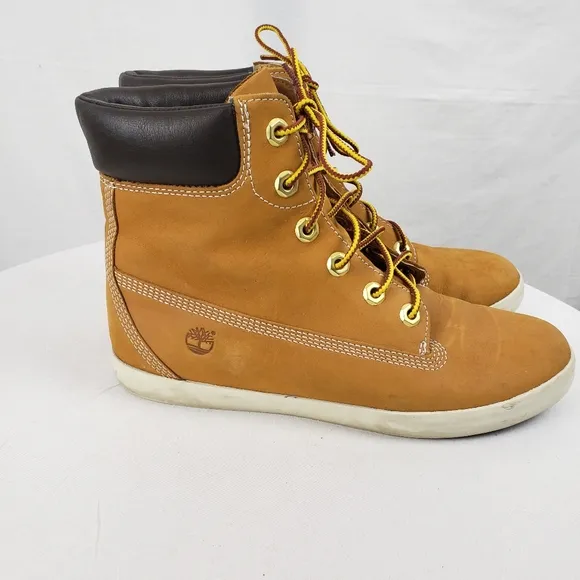 Timberlands Women's Tan High-Top Hiking Boots with Yellow Laces Sz 8.5
