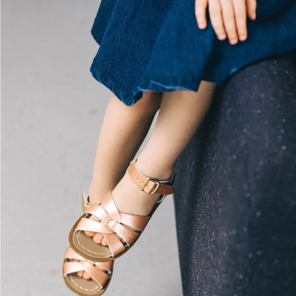 TODDLER GIRLS SALT WATER SANDALS ROSE GOLD SIZE 6 NEW