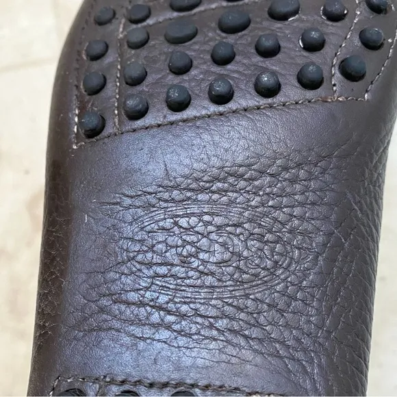 Tod's Made in Italy Gommino Dark Brown Pebble Leather Loafers Flats sz 10.5/40.5