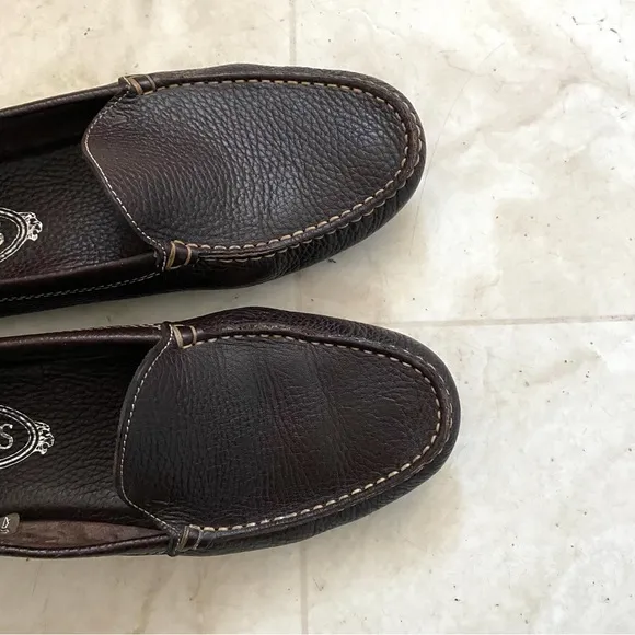Tod's Made in Italy Gommino Dark Brown Pebble Leather Loafers Flats sz 10.5/40.5