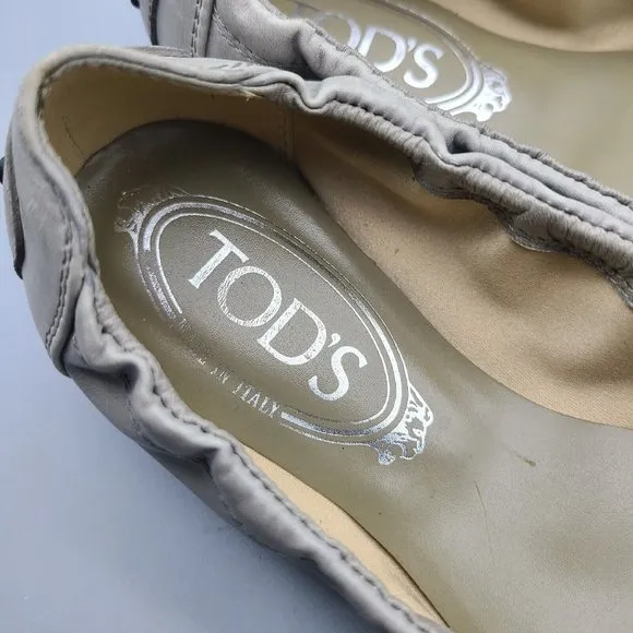 Tod's Womens taupe Leather Buckle Ballet Flats Slip On Shoes Cap Toe sz 6 36