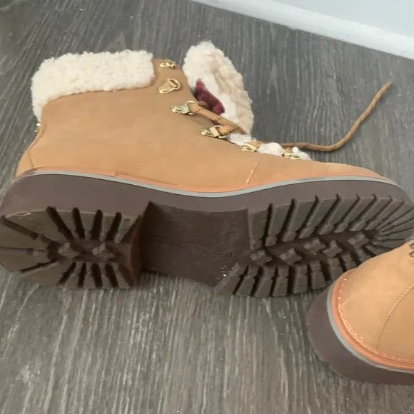 Tommy Hilfiger, Tan Suede with Faux Shearling lining Boots, Women, Size 10
