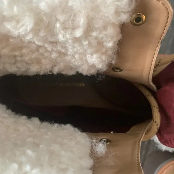 Tommy Hilfiger, Tan Suede with Faux Shearling lining Boots, Women, Size 10