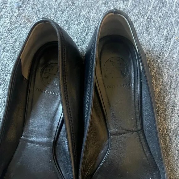 Tory Burch Black Reva Flats, size 8
