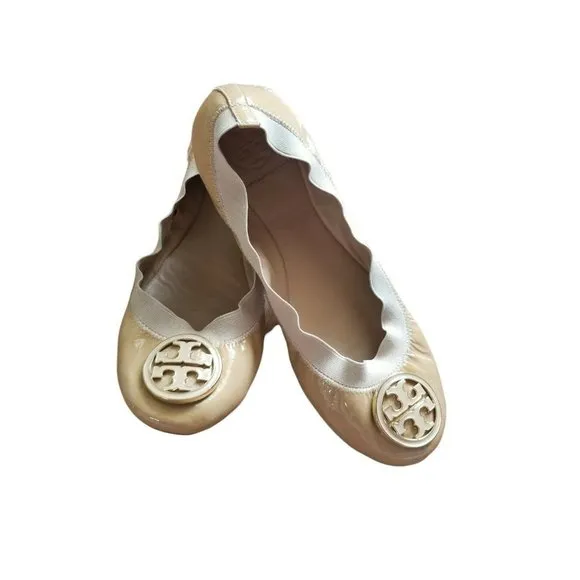 Tory Burch  Caroline Patent Leather  Ballet Flats  Size 7.5 Nude Tan Logo toe