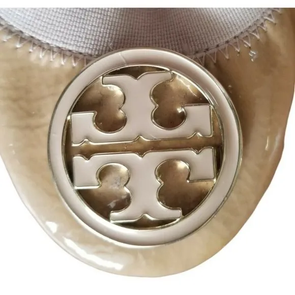 Tory Burch  Caroline Patent Leather  Ballet Flats  Size 7.5 Nude Tan Logo toe