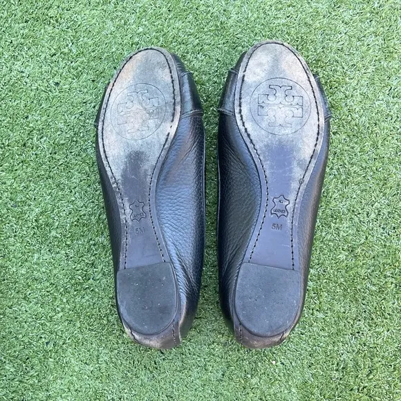 TORY BURCH Cline Flats Blk Pebble Leather Peep Toe size 5 Preowned casual dressy