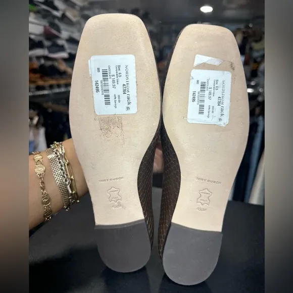 TORY BURCH Georgia Square-toe Shiny Snake Ballet Flats In Chocolate. New no‎ box