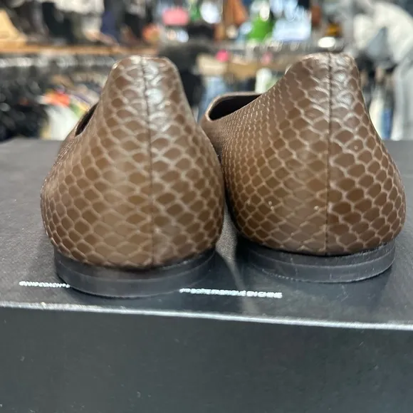 TORY BURCH Georgia Square-toe Shiny Snake Ballet Flats In Chocolate. New no‎ box