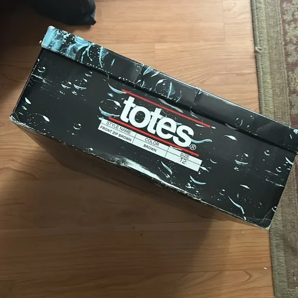 TOTES Men’s Front Zip Winter Boots