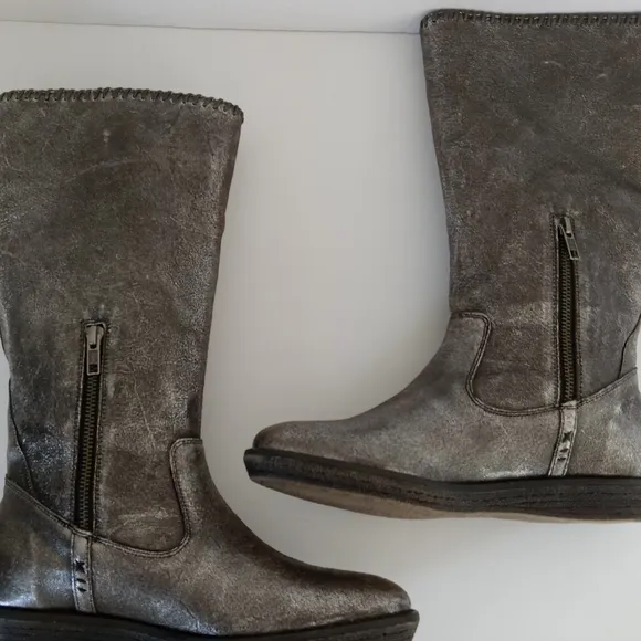 TRASK ARIANA Silver Shearling Lined Leather Boots Women's Size 7M