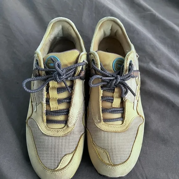 Travis Scott air max 1 size 8.5 men’s used in very good conditon with box