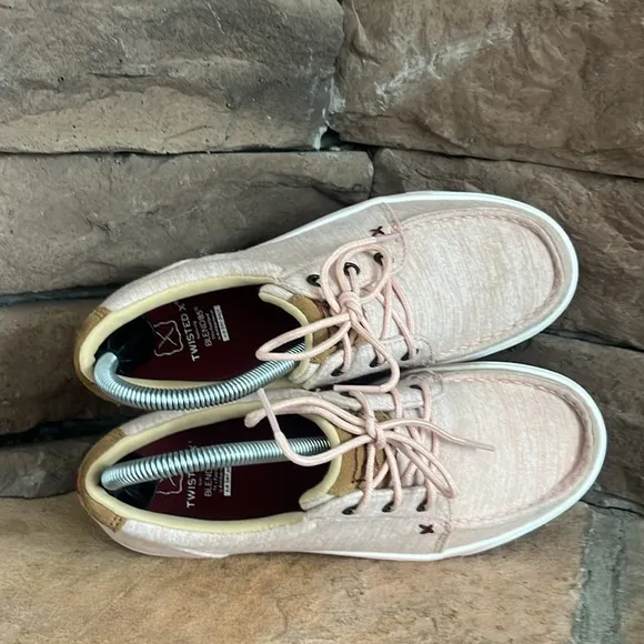 Twisted X Wonens Kicks Casual Sneakers / Baby Pink / SZ 7.5