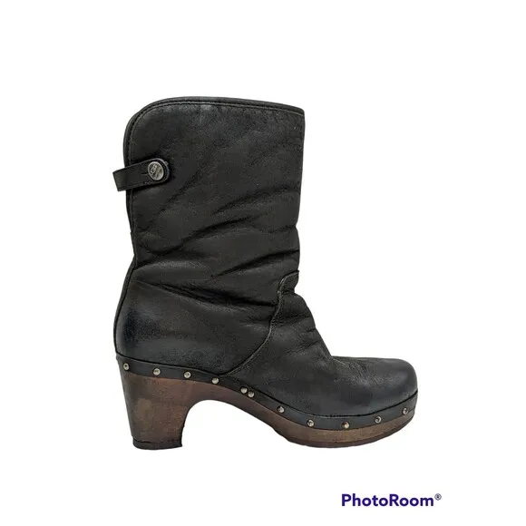 Ugg 1958 Lynnea Clog Boots Fold Over Shearling Ankle Boot Black Womens Sz 6 EUC