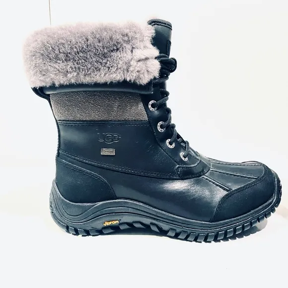 Ugg Adirondack II black with grey sheepskin boots women’s size 7