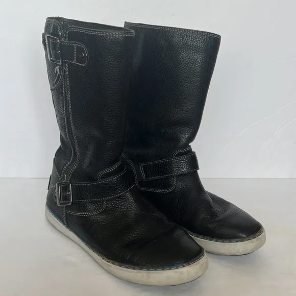 UGG  Andra Black Leather Mid Calf side Zip Boots in size 8
