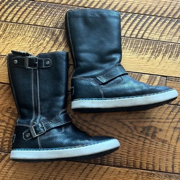 UGG  Andra Black Leather Mid Calf side Zip Boots in size 8