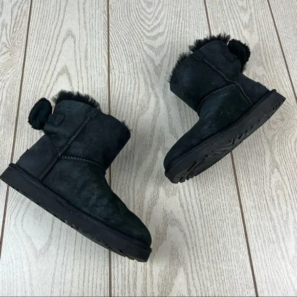 UGG Arielle Sherpa Fleece Bow Booties US7/EUR38 Black $170 Snow Boots