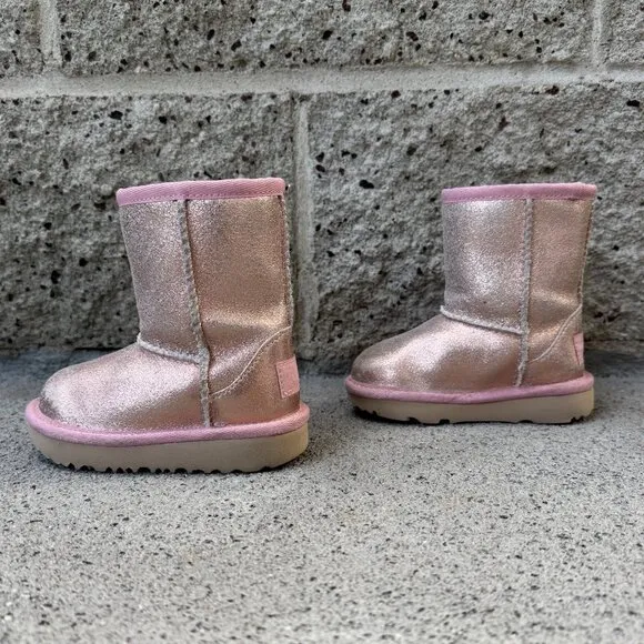 UGG AUSTRALIA Classic Metallic Pink Girls Boots 6 EU 22 Rose Gold Toddler Girl
