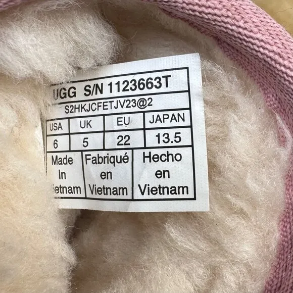 UGG AUSTRALIA Classic Metallic Pink Girls Boots 6 EU 22 Rose Gold Toddler Girl