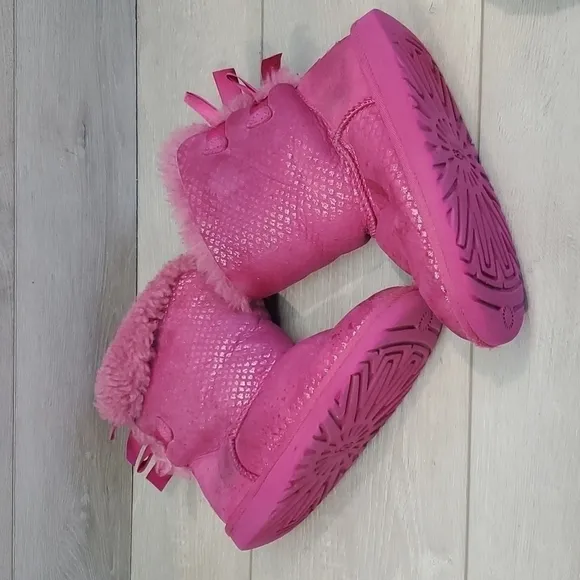 Ugg Australia Girls Bailey Bow II Water Resistant Genuine Shearling Boots 2
