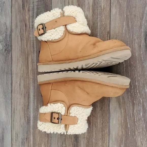 Ugg Australia Jocelin Shearling Buckle Boots ankle booties shoes sz 7